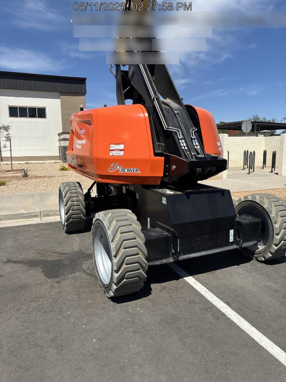 2025 JLG 660SJ