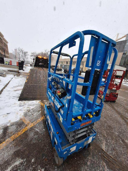 2021 GENIE GS-1330m