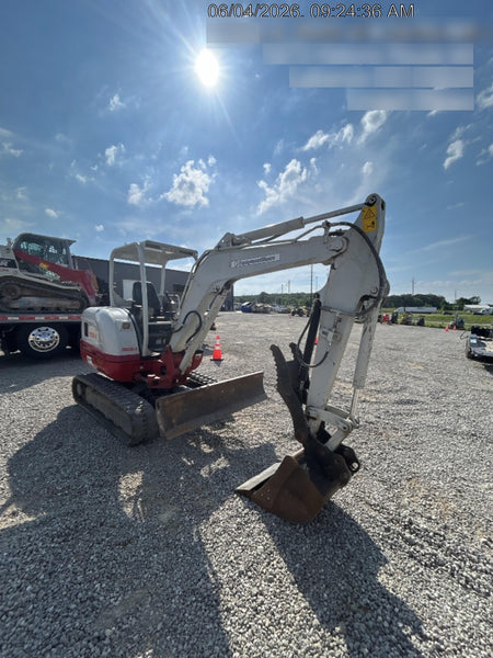 2022 TAKEUCHI TB235-2R