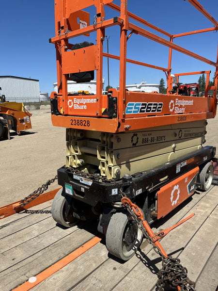 2022 JLG ES2632