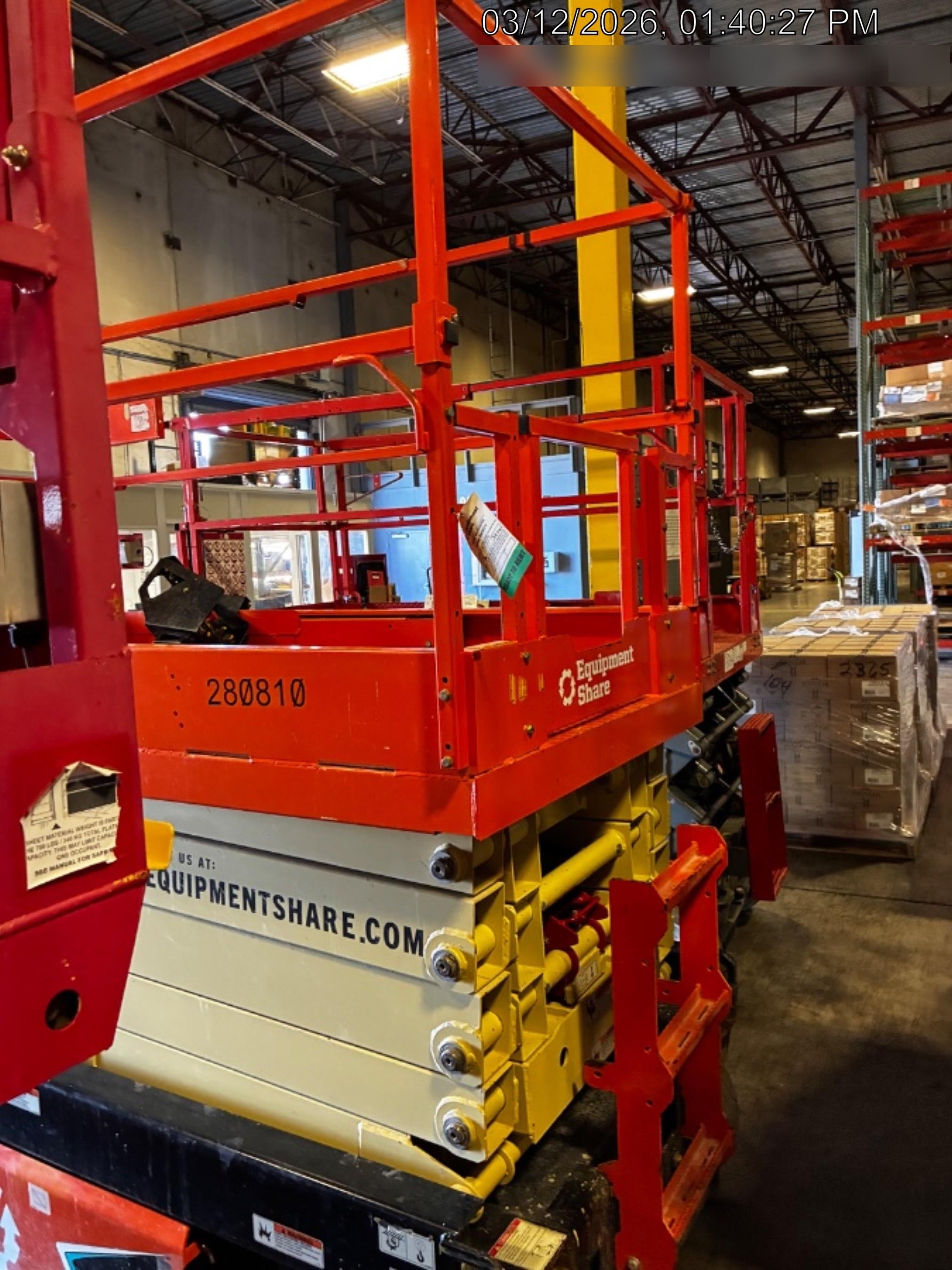 2022 JLG ES3246