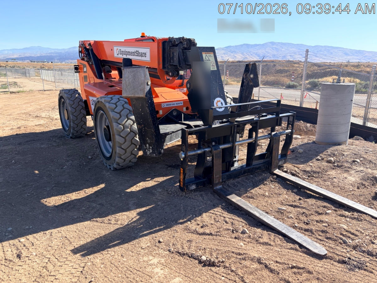 2021 SKYTRAK 10054