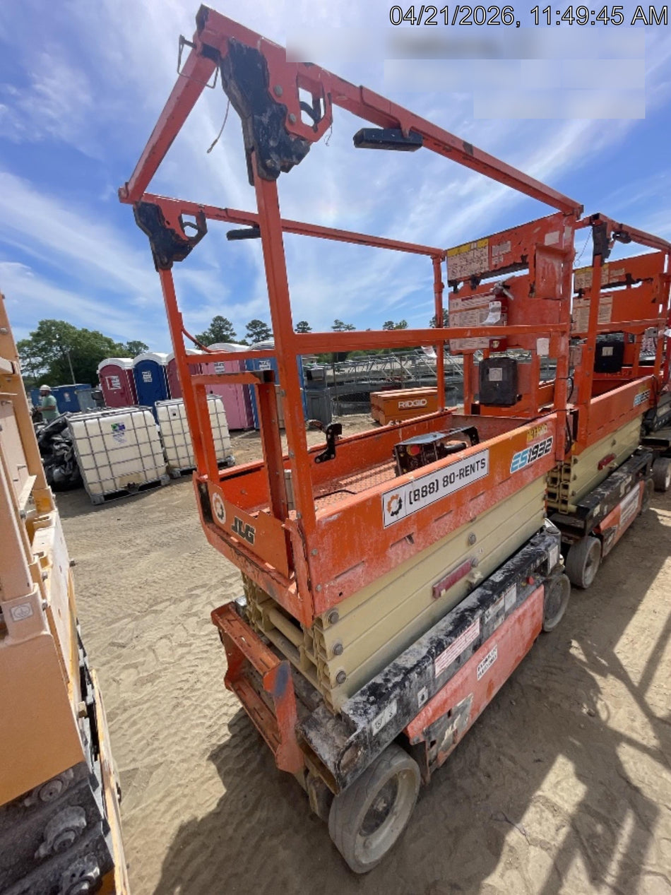 2021 JLG ES1932
