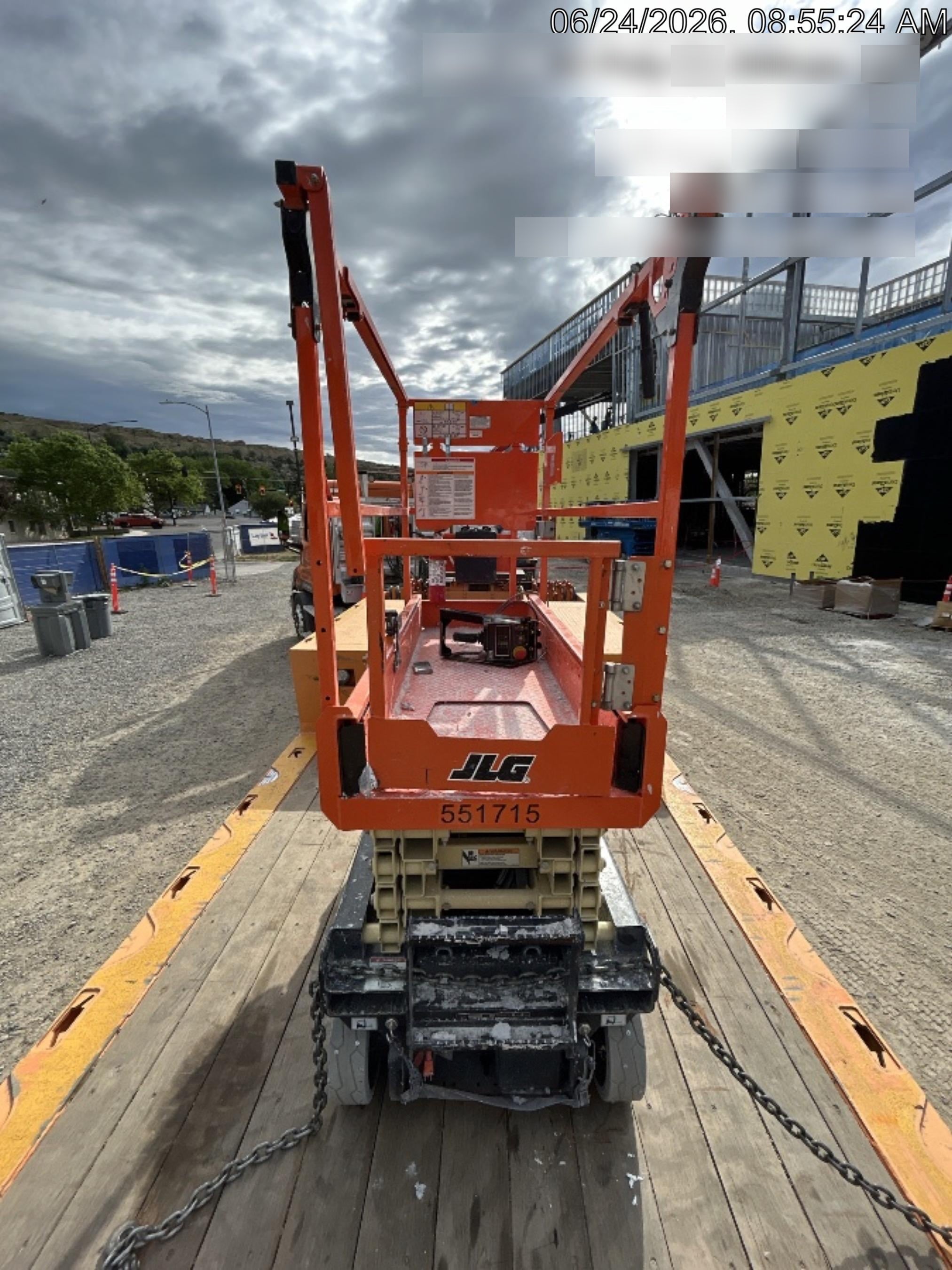 2025 JLG ES1932