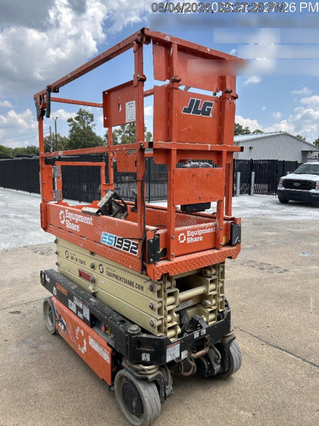 2024 JLG ES1932