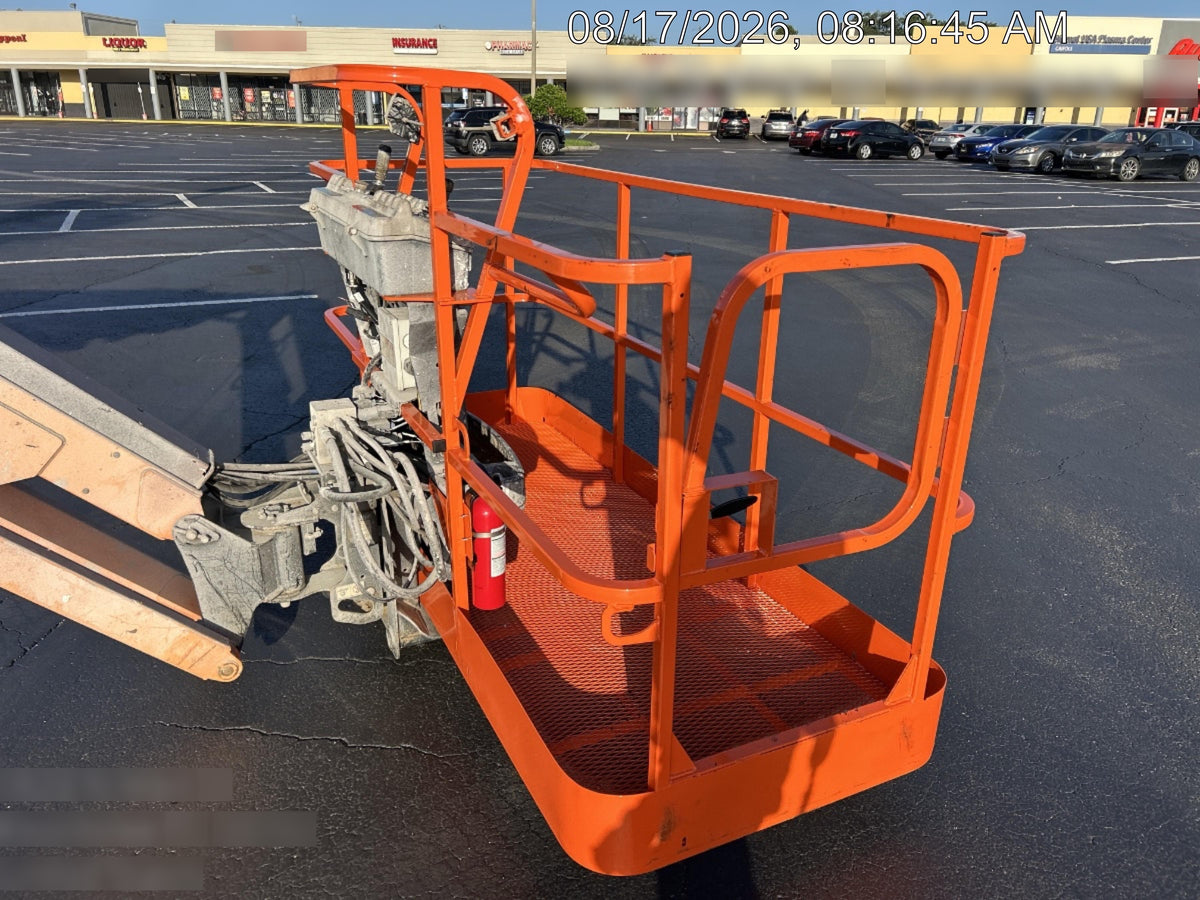 2022 JLG 660SJ