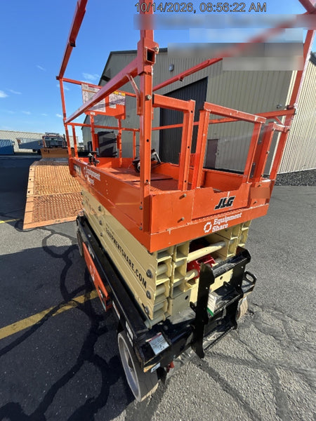 2025 JLG ES3246