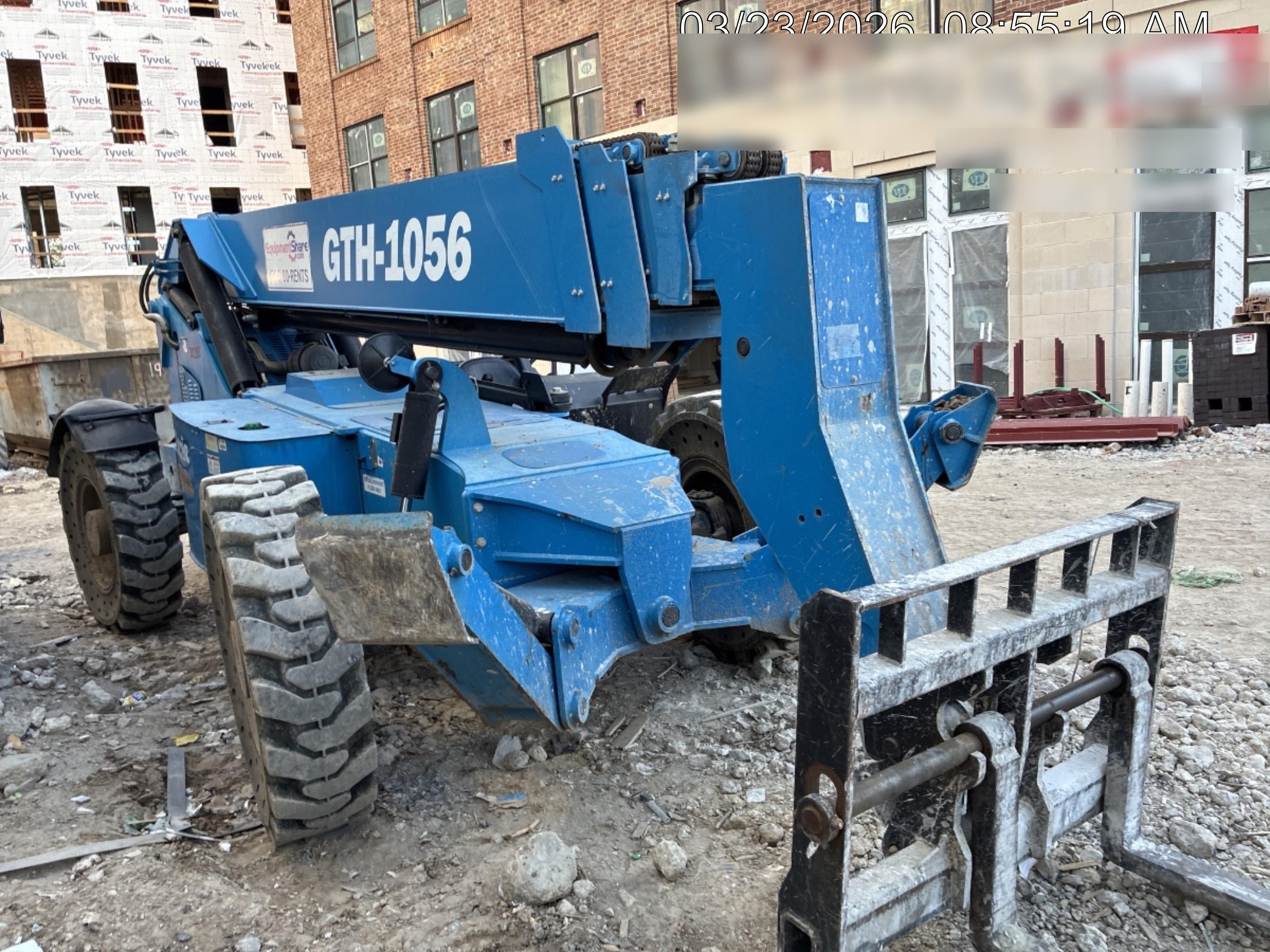 2017 GENIE GTH-1056