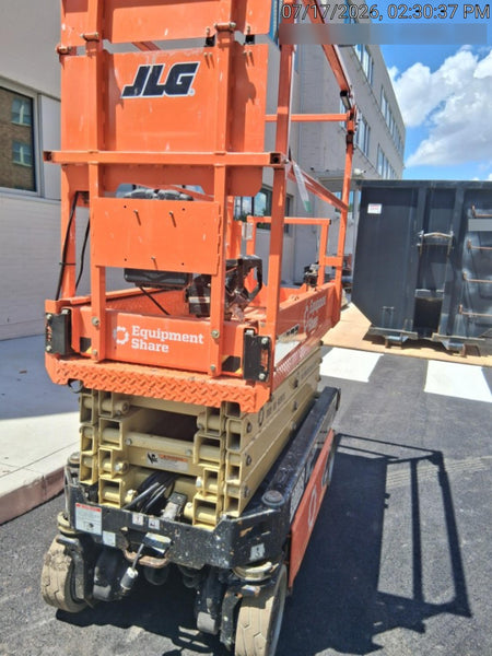 2023 JLG ES1932