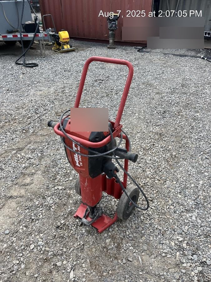 2021 HILTI TE 3000-AVR