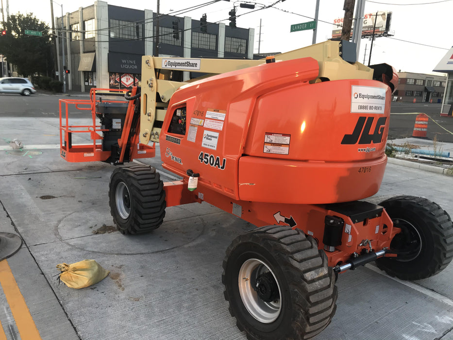 2019 JLG 450AJ