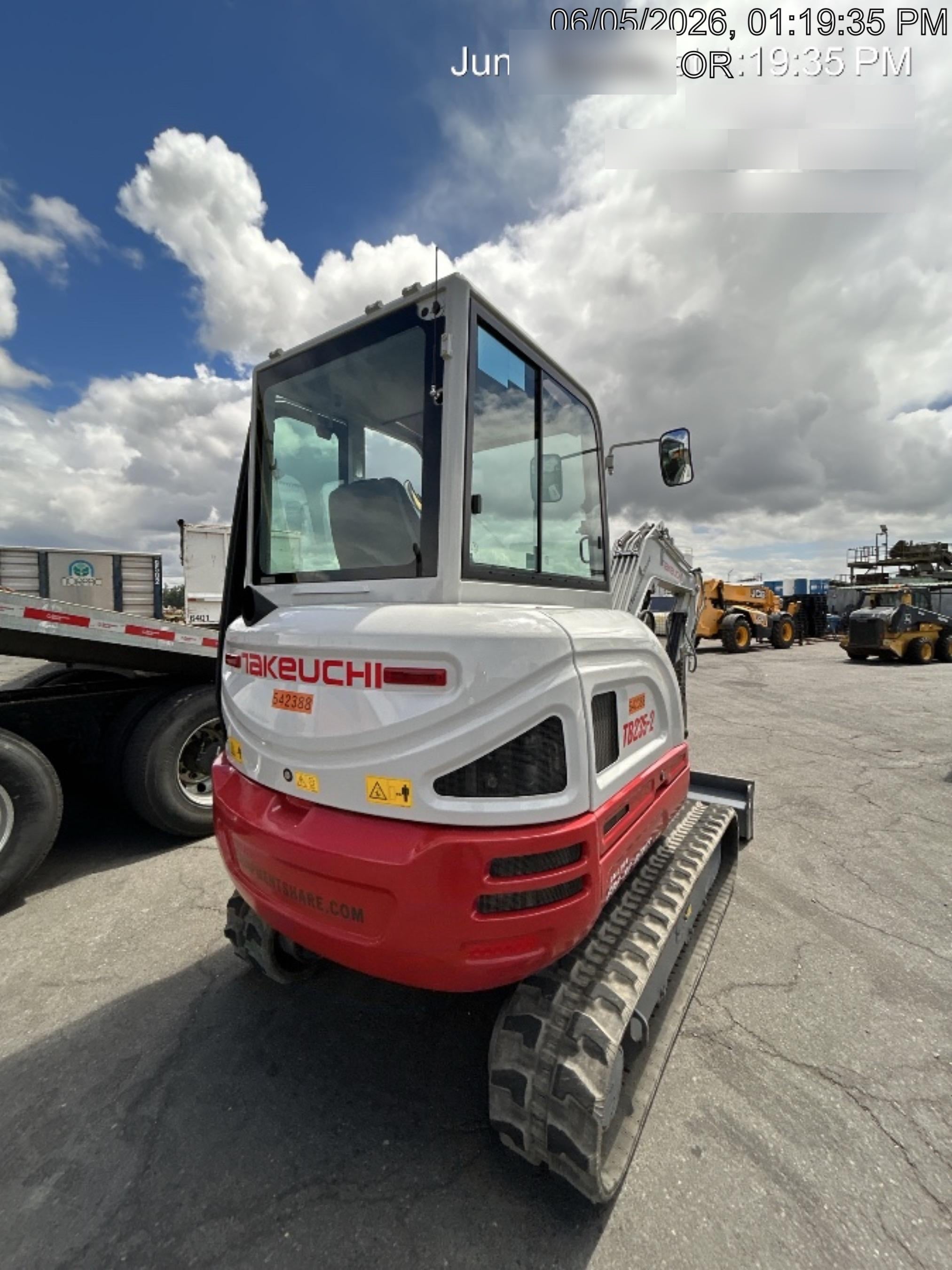 2025 TAKEUCHI TB235-2CR