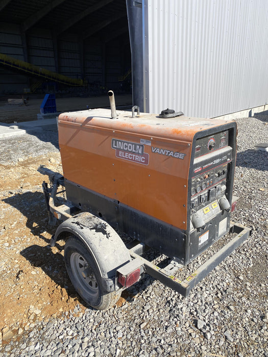 2021 Lincoln Electric Vantage 322 Vantage 322 Ready Pak 3 w/ Decals, ORANGE (includes trailer, cable rack, fender light kit) NO Telematics