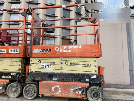 2022 JLG ES1932