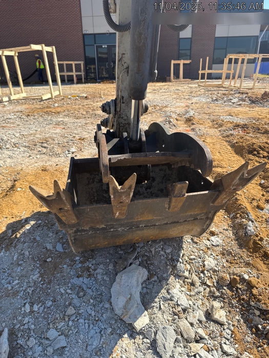 2020 Takeuchi TB235-2R Canopy, Rubber Tracks, Manual TAG QC