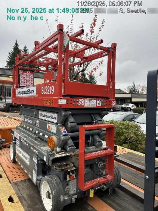 2020 Skyjack SJIII-3219 Solid NM Tires, Half height spring hinged entry gate, Dual Beacons, 800W Inverter