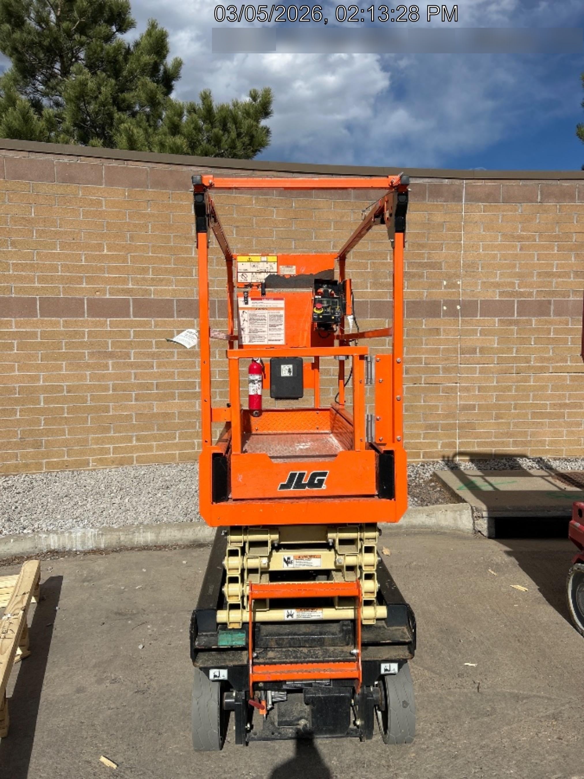 2022 JLG ES1932