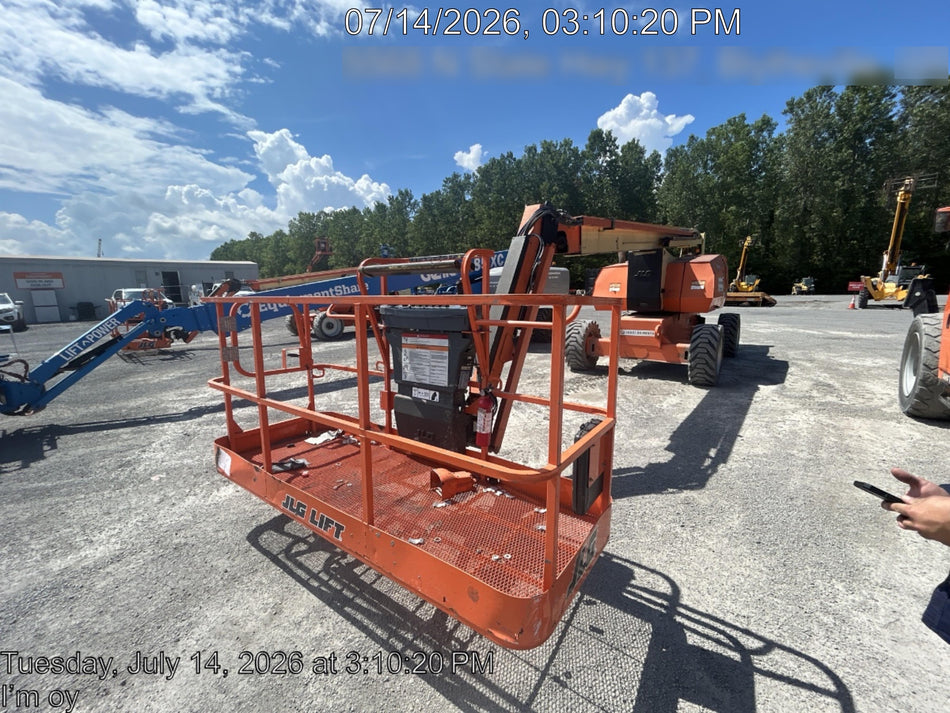 2019 JLG 800AJ