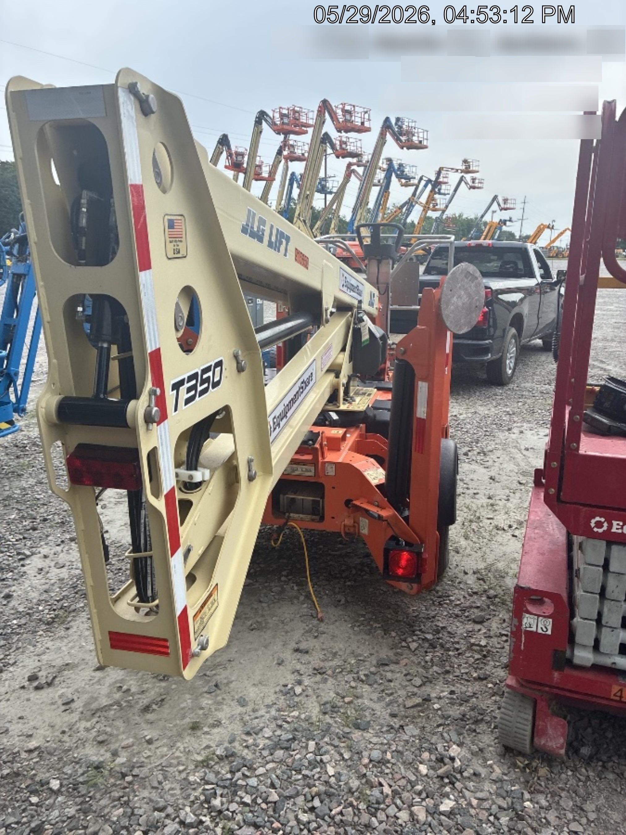 2022 JLG T350