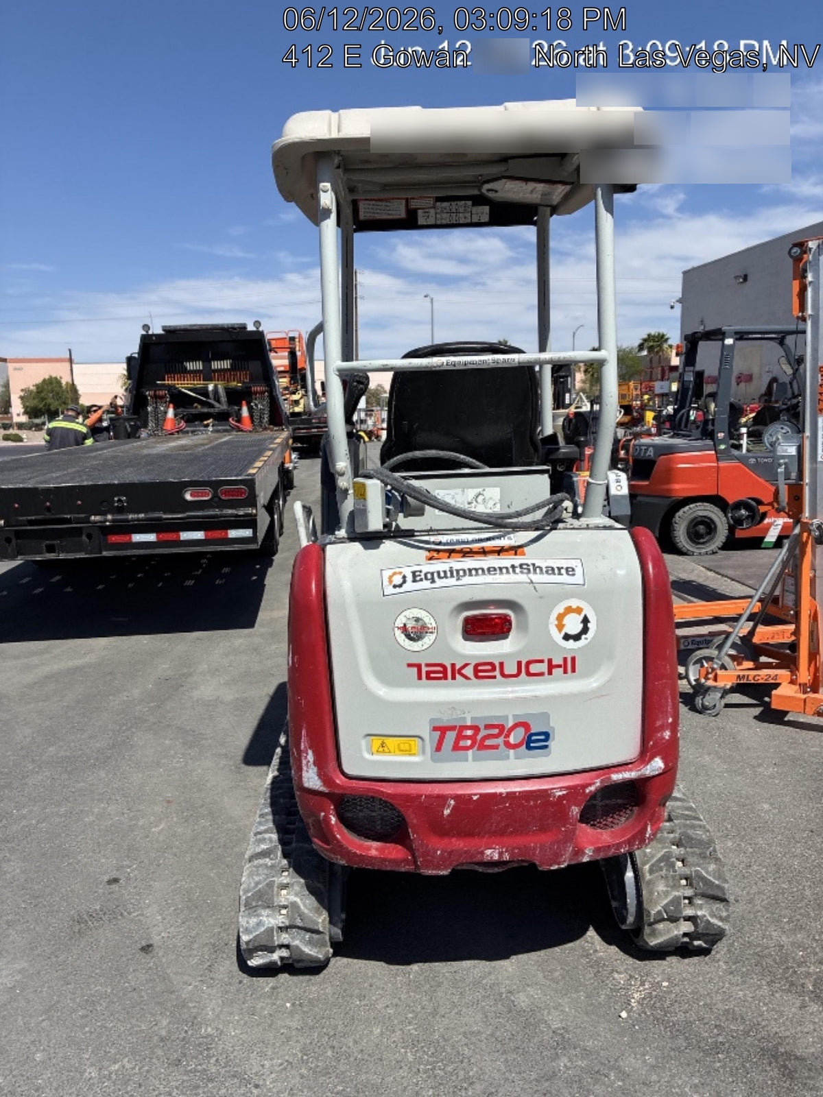 2022 TAKEUCHI TB20e