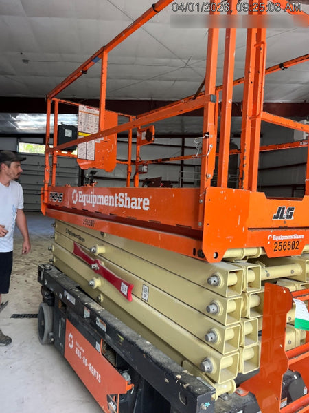 2022 JLG R4045