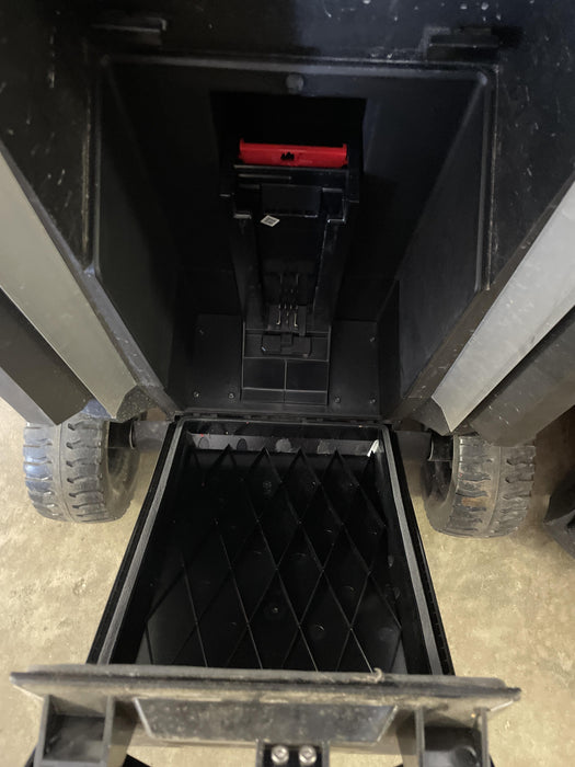 2022 MILWAUKEE MXF041-1XC