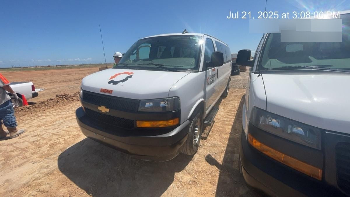 2024 CHEVROLET Express Van - Rental