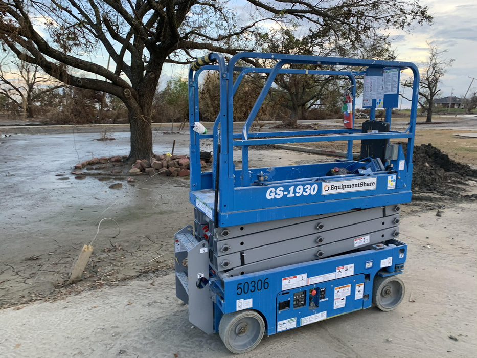 2019 Genie GS-1930 Fixed Rails with Chain Entry