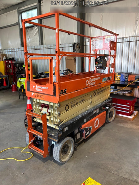 2022 JLG ES2632