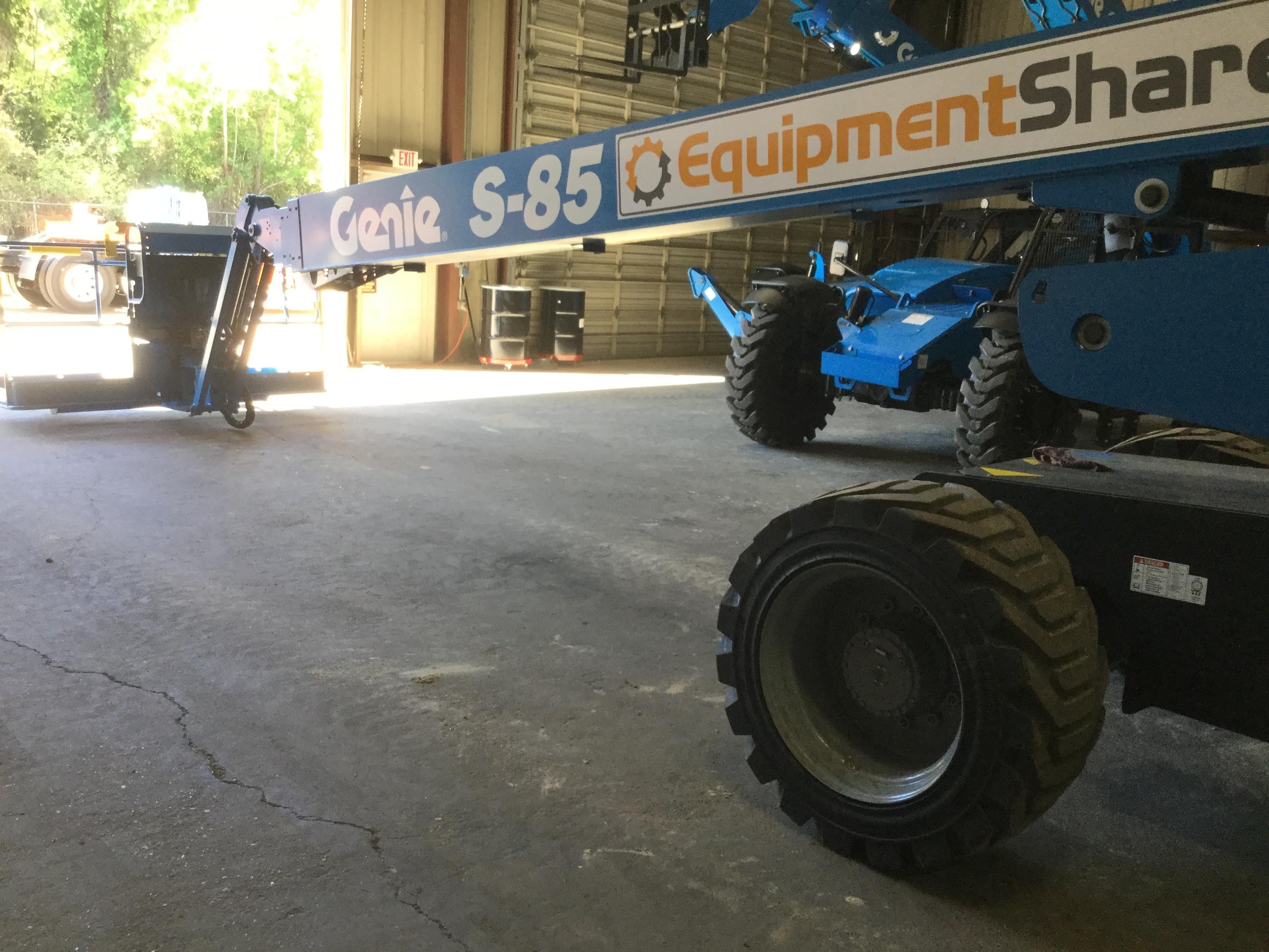 2017 GENIE S-85