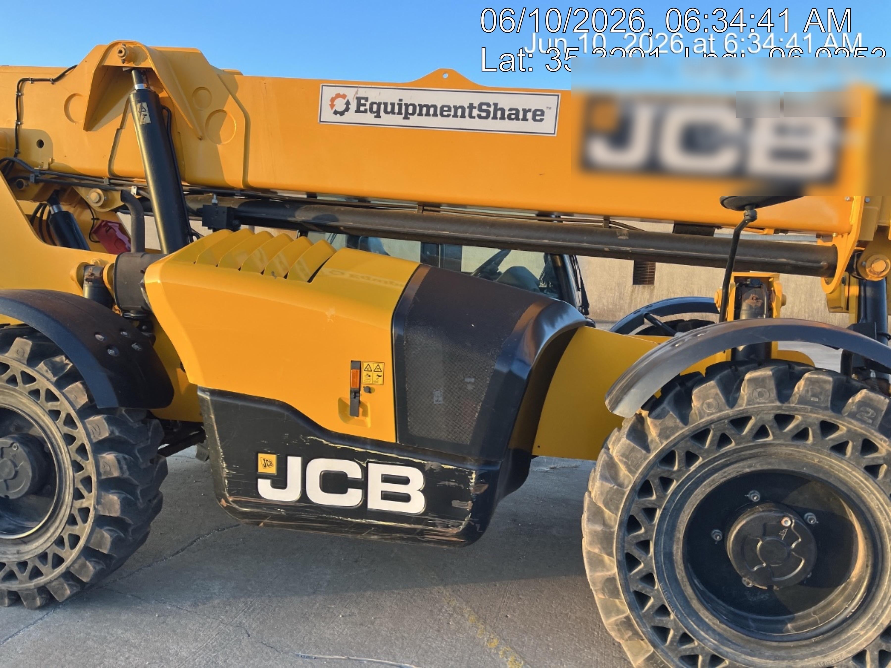 2022 JCB 510-56