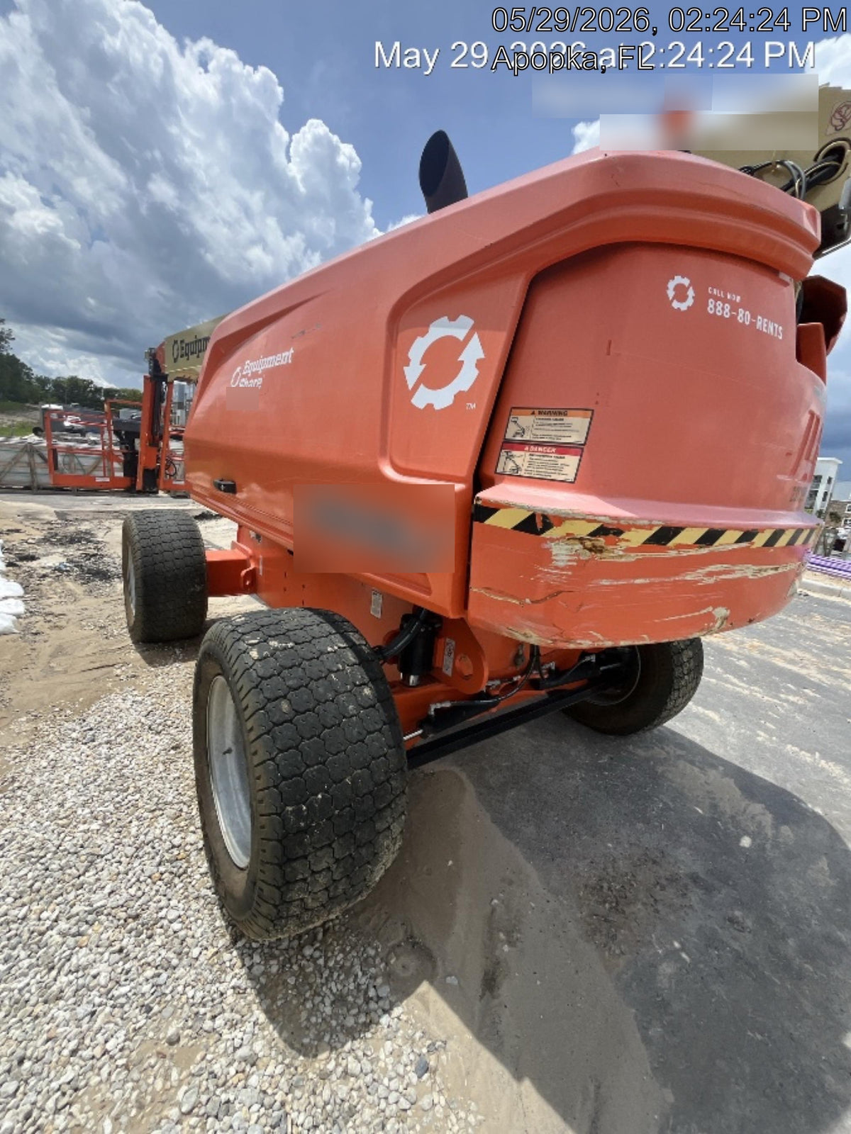 2022 JLG 660SJ