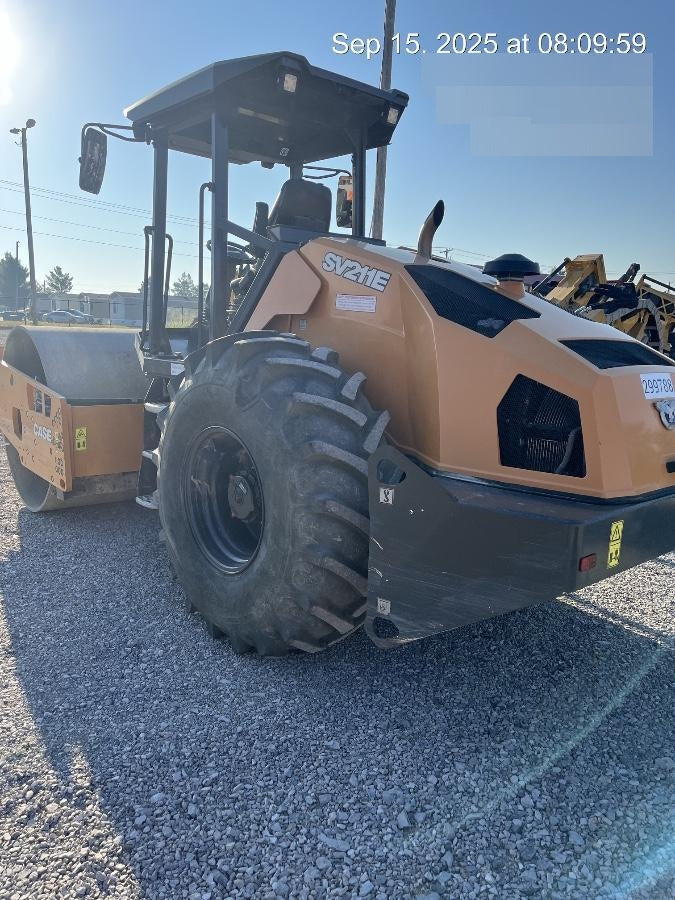 2023 CASE SV211E