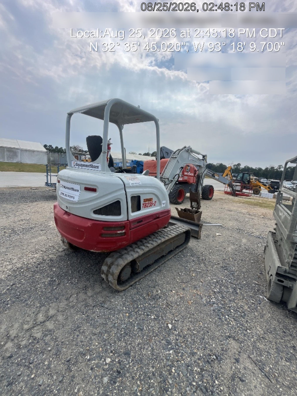 2022 TAKEUCHI TB235-2R
