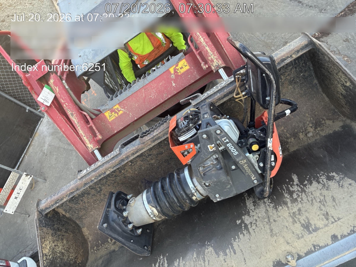 2025 HUSQVARNA LT6005
