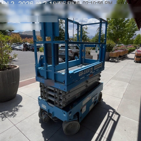 2020 Genie GS-1930 Solid Non Marking Tires, Beacon, Folding rails with half height swing gate, 800W Inverter