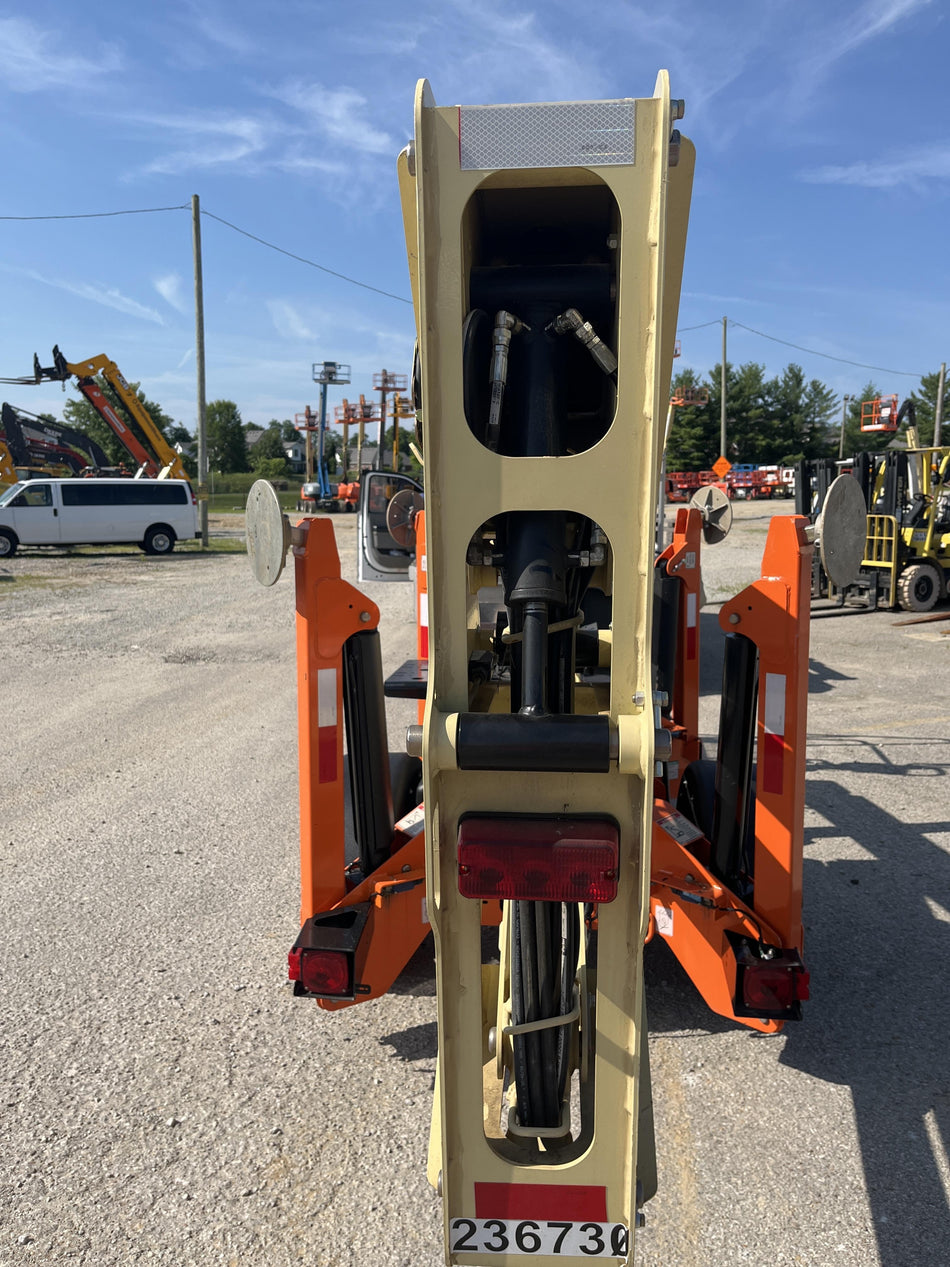 2022 JLG T350