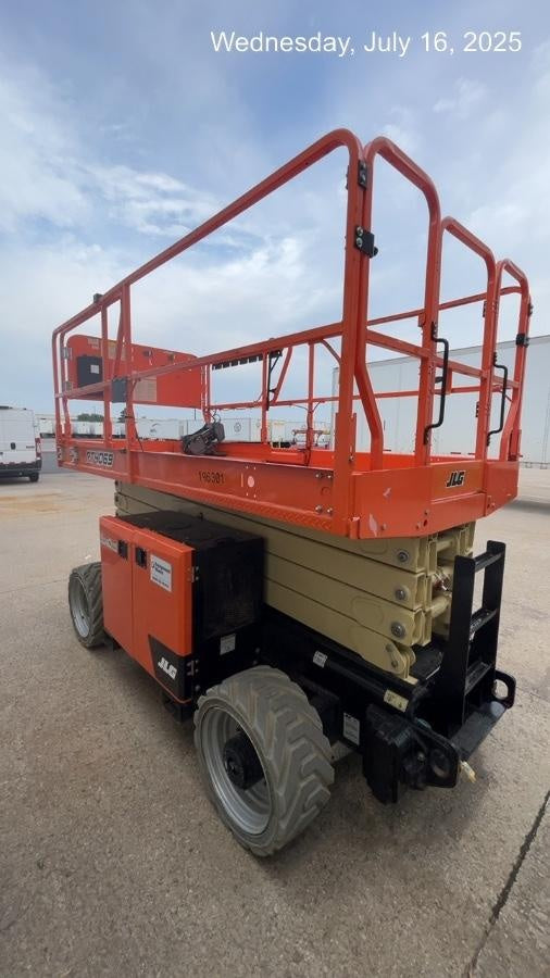 2021 JLG RT4069