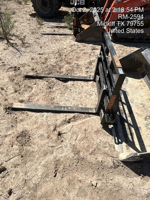 2025 ARROW MATERIAL HANDLING 60" Pallet Forks - Arrow