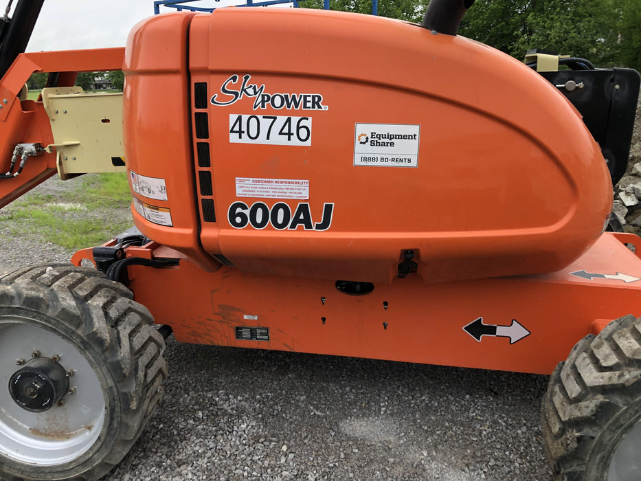 2019 JLG 600AJ