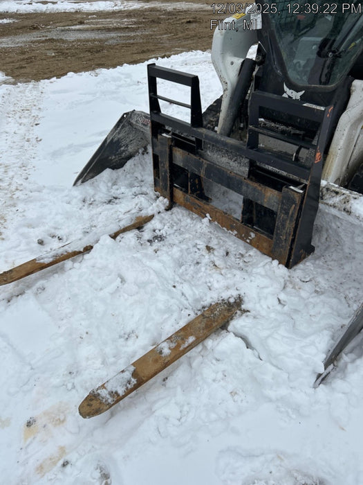 2025 ARROW MATERIAL HANDLING 24" Pallet Fork Frame