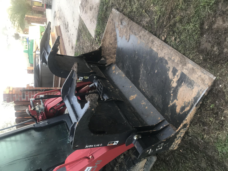 2020 PALADIN 76" Scrap Grapple Bucket - Paladin