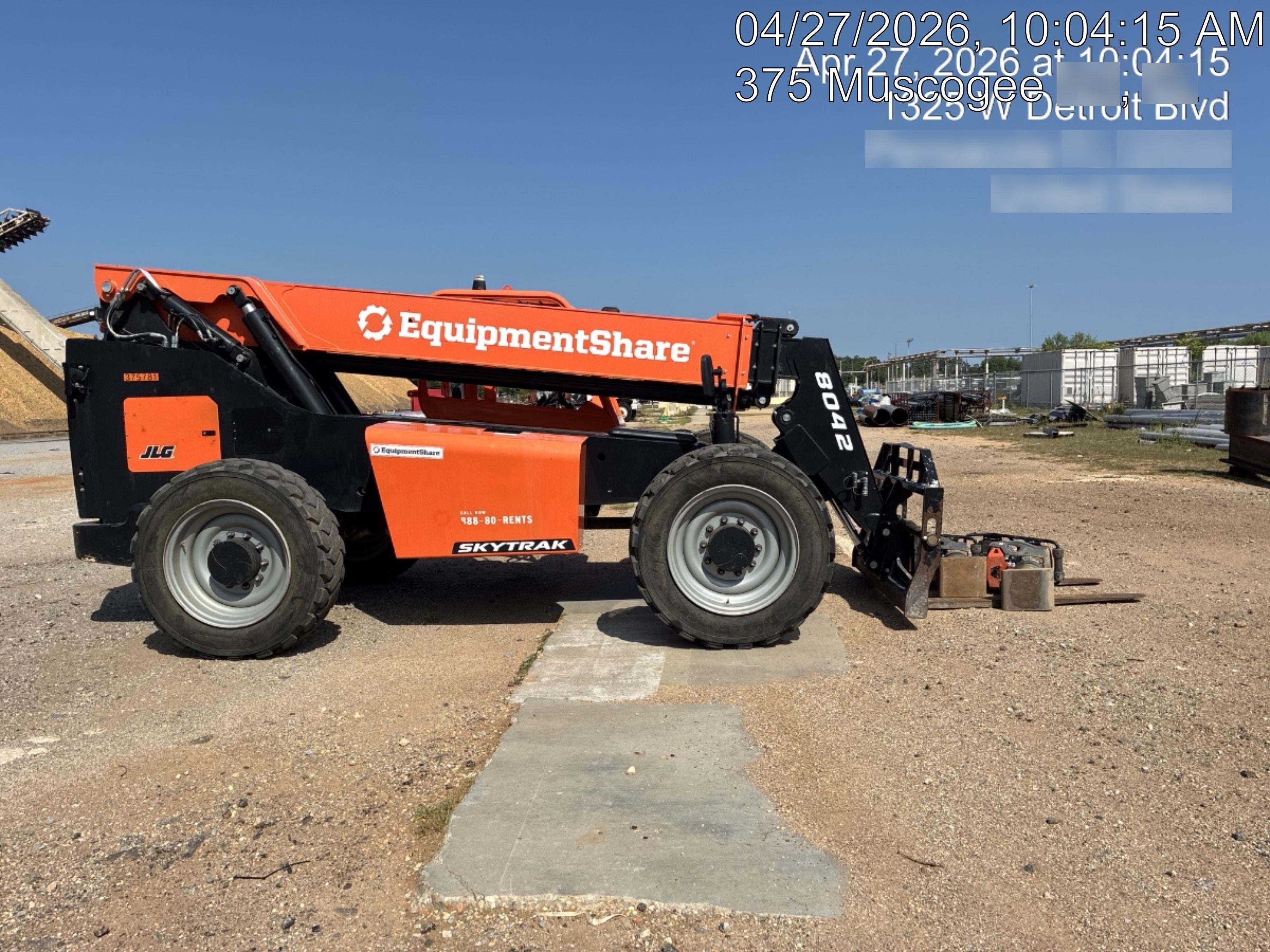 2023 SKYTRAK 8042