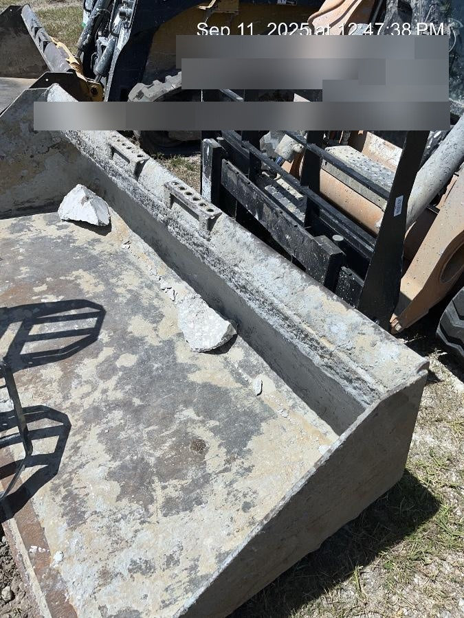 2025 ARROW MATERIAL HANDLING 60" Pallet Forks - Arrow