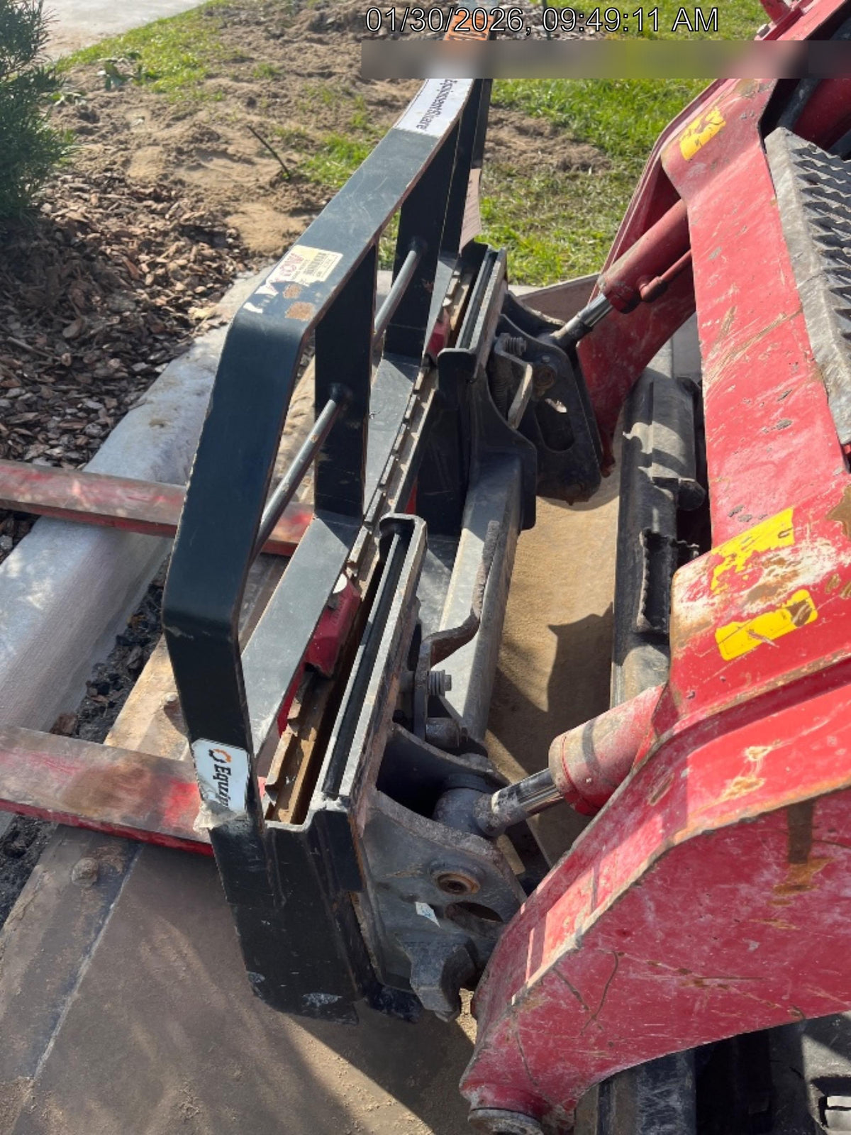 2024 ARROW MATERIAL HANDLING 24" Pallet Fork Frame