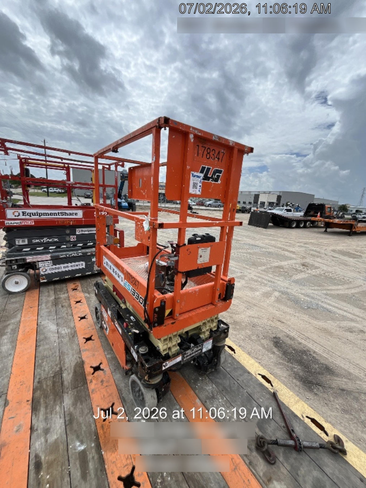 2021 JLG ES1330L