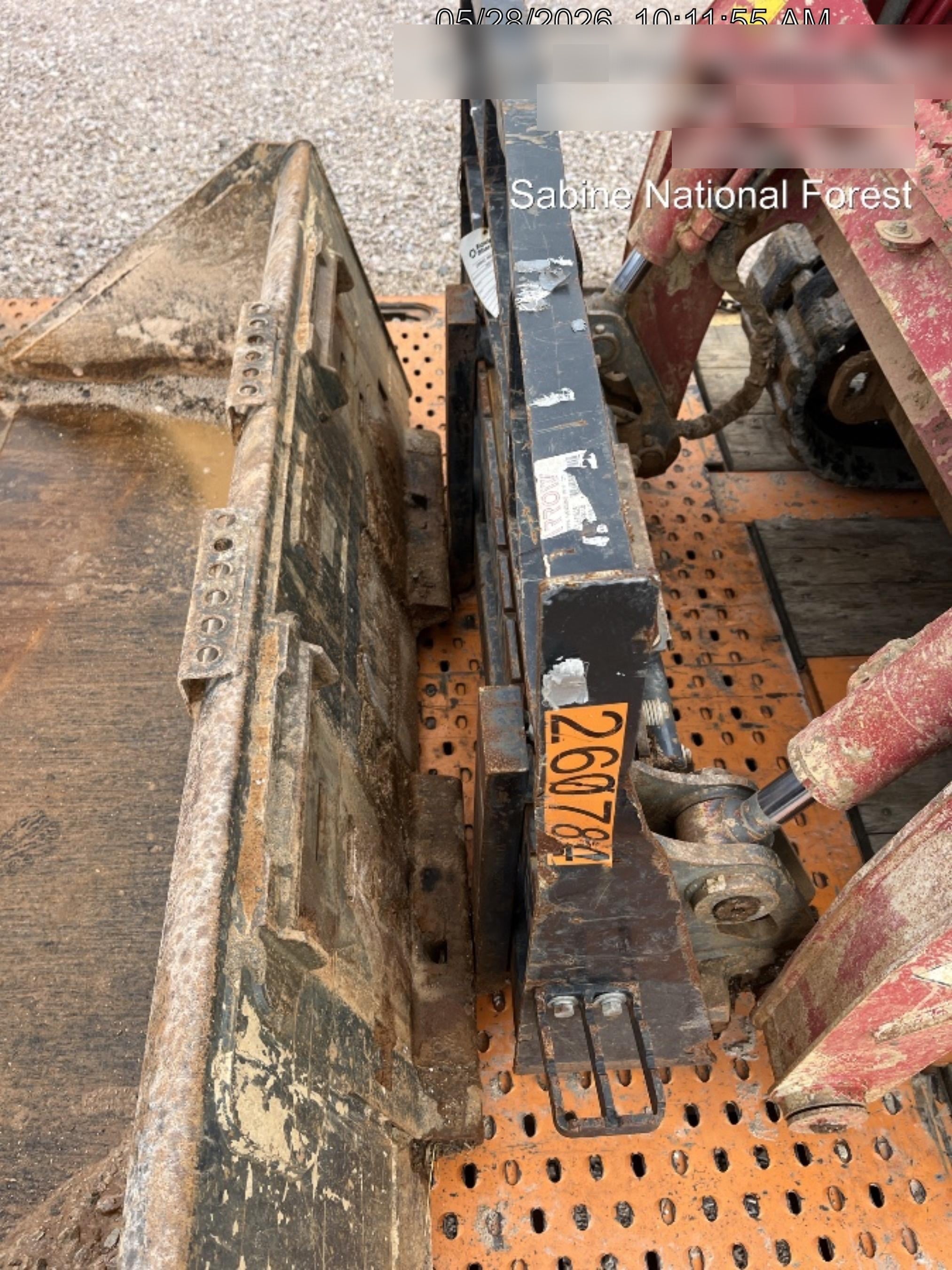 2022 ARROW MATERIAL HANDLING 48" Pallet Forks - Arrow