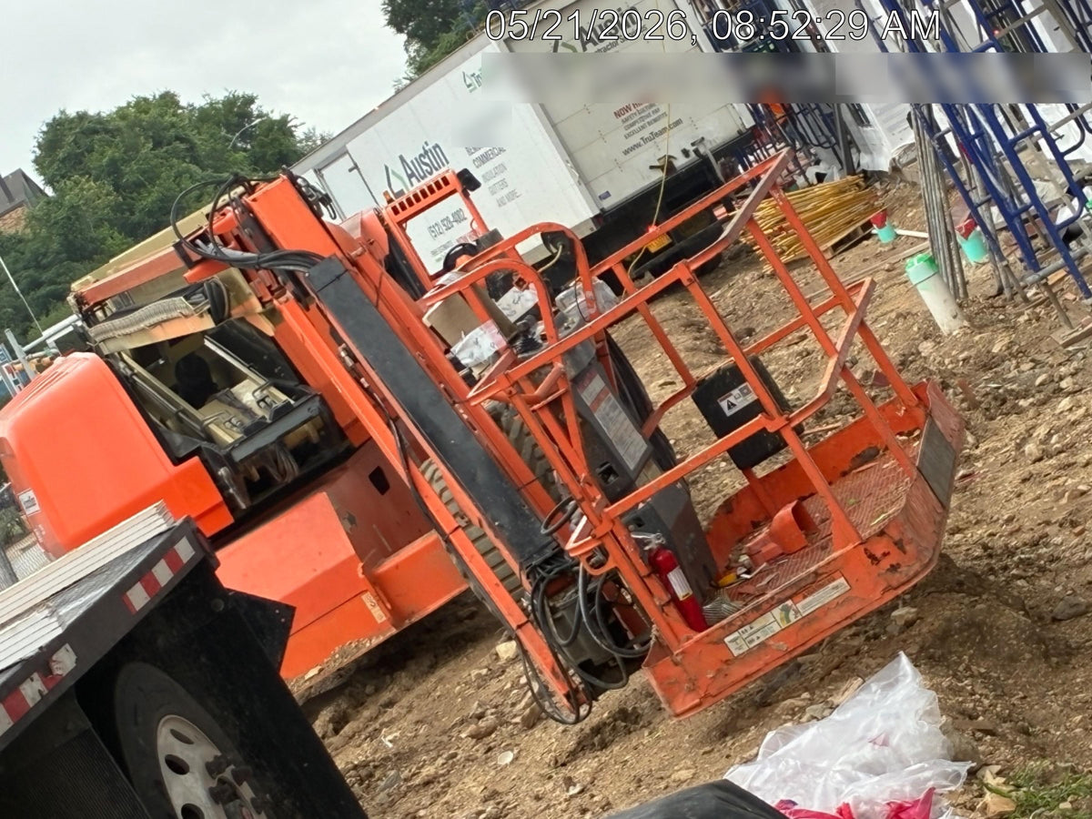 2019 JLG 660SJ