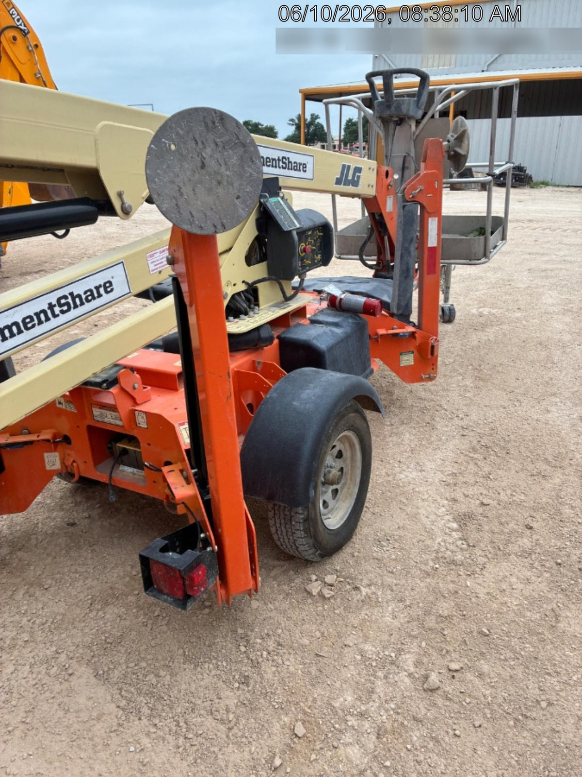2022 JLG T350