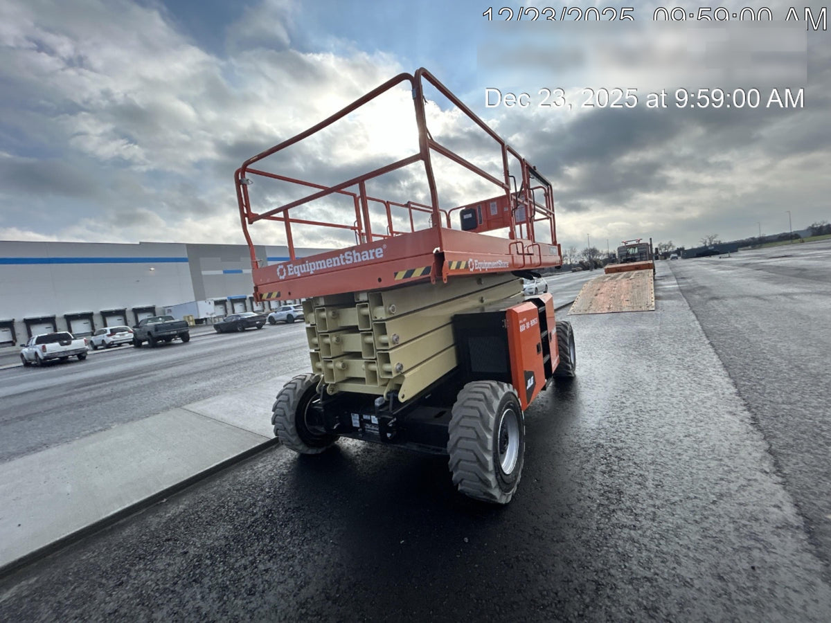 2025 JLG RT4394